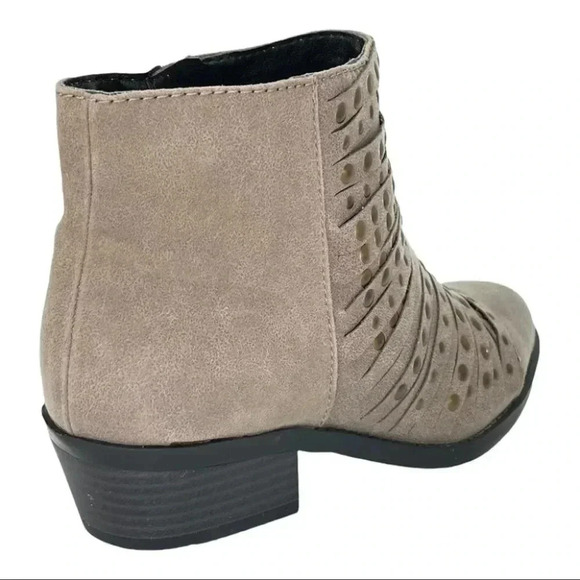 White Mountain Desire Grey Faux Leather Womens Ankle Boots Size 5.5M - Picture 9 of 14